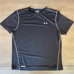 Under Armour black dry fit T-shirt